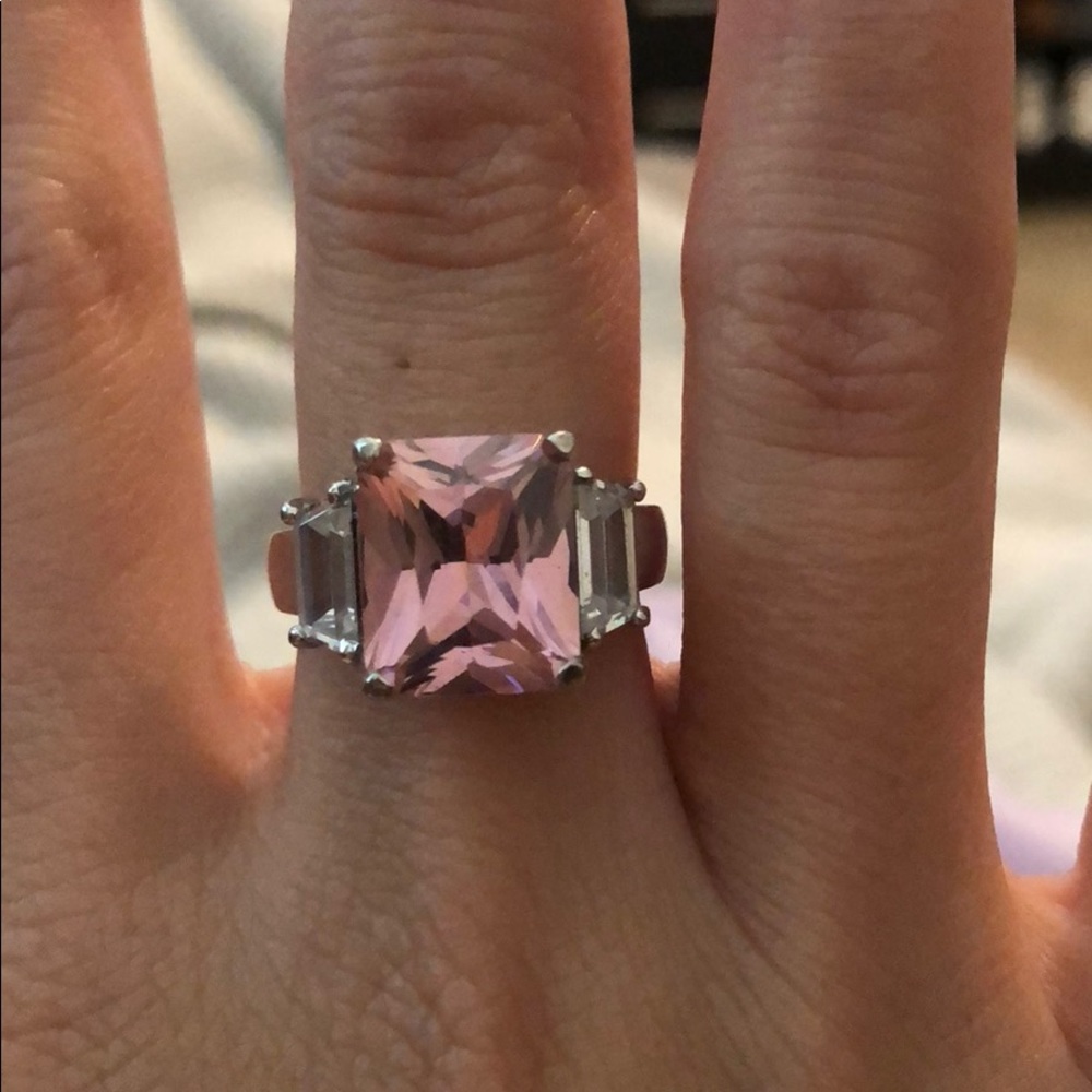 Jennifer Lopez Engagement Ring Replica